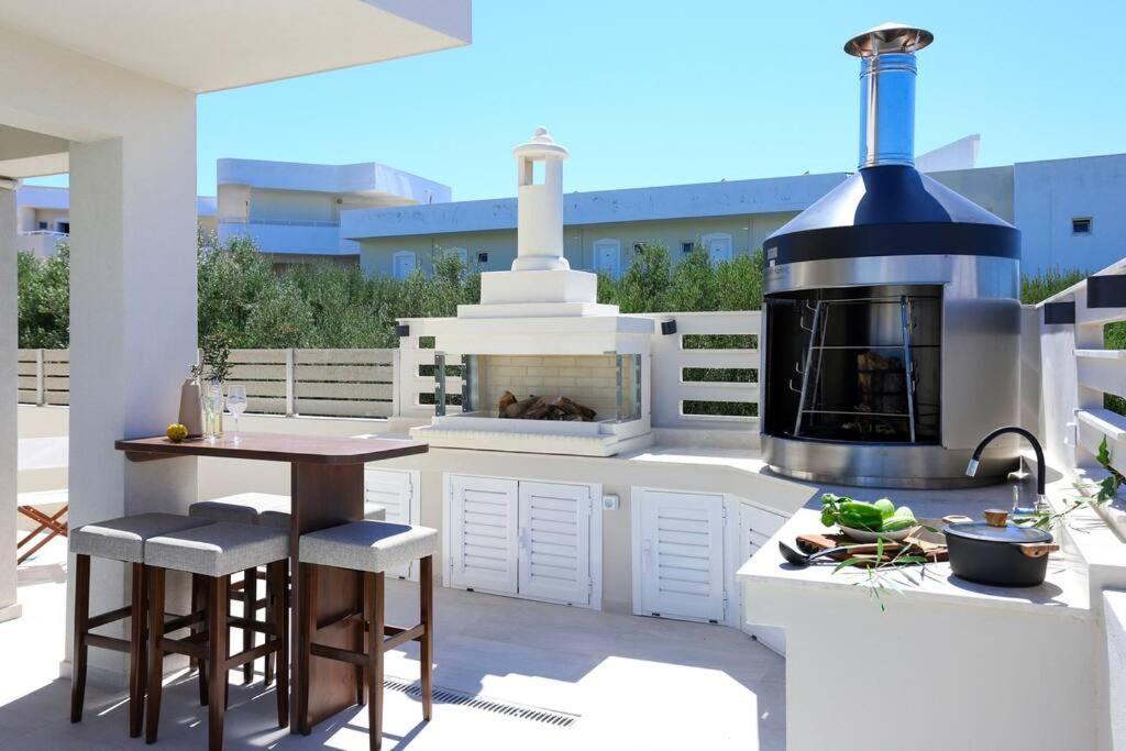 Villa Constantino With Heated Pool Kato Gouves 외부 사진