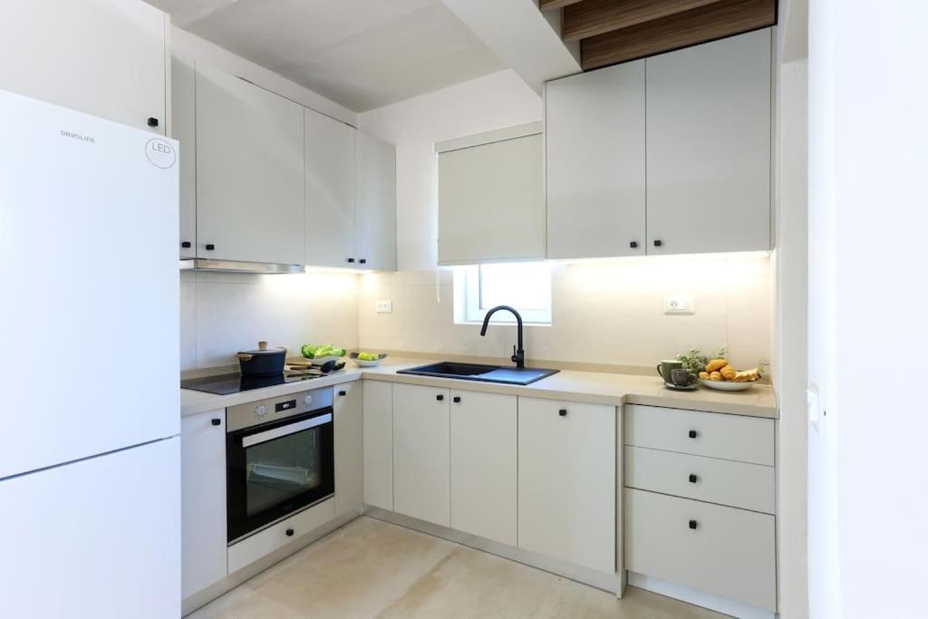 Villa Constantino With Heated Pool Kato Gouves 외부 사진